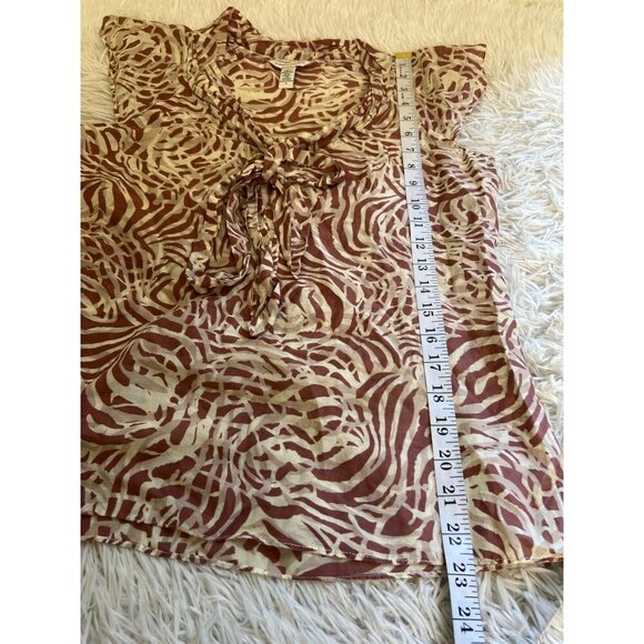 Banana Republic Silk Blend Blouse Sheer Tie Front Popover Animal Print S - Picture 5 of 7